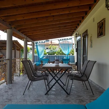 Nefelis Garden * نيا بوتيدايا